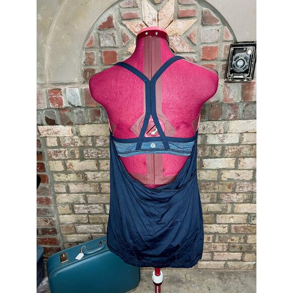 Lululemon CYB tank inkwell blue navy - Picture 3 of 9